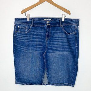 Torrid Denim Slit Front Pencil Skirt - Medium Wash - Size 24
